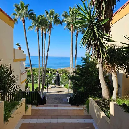 Sea View Penthouse Romana Playa Elviria 아파트