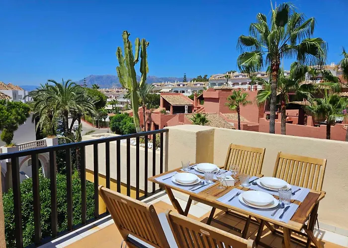 Sea View Penthouse Romana Playa Elviria 아파트