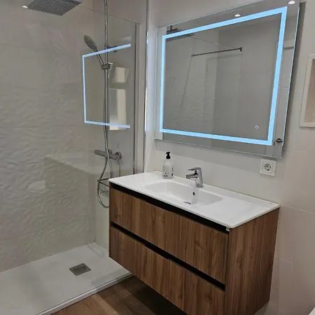 Sea View Penthouse Romana Playa Elviria Апартаменти *